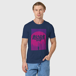 Футболка хлопковая мужская Blade Runner 2049: Purple, цвет: тёмно-синий — фото 2