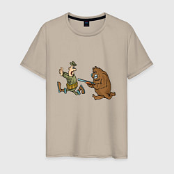 Мужская футболка Медведь гонится за охотником