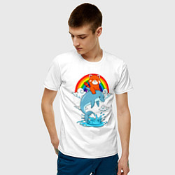 Футболка хлопковая мужская Красная панда верхом на дельфине, цвет: белый — фото 2