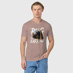 Футболка хлопковая мужская Pug with a pearl earring, цвет: пыльно-розовый — фото 2