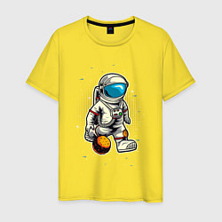Футболка хлопковая мужская Космонавт играет планетой как мячом, цвет: желтый