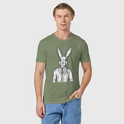 Футболка хлопковая мужская Кролик в костюме, цвет: авокадо — фото 2