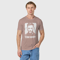 Футболка хлопковая мужская Том Харди в краске экспрессия, цвет: пыльно-розовый — фото 2