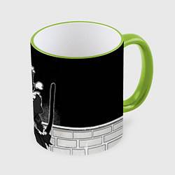 Кружка цветная Коми сан у школьной доски