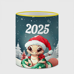 Кружка 3D Новогодняя змейка 2025, цвет: 3D-желтый кант — фото 2