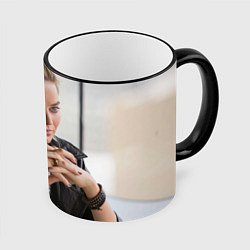 Кружка 3D Робби Марго в кафе, цвет: 3D-черный кант