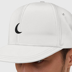 Кепка снепбек Чёрная луна