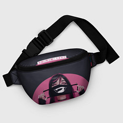 Поясная сумка Девушка надевает маску с язычком надпись на японск, цвет: 3D-принт — фото 2