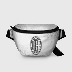 Поясная сумка AC Milan с потертостями на светлом фоне