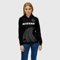 Толстовка-худи женская Nissan speed на темном фоне со следами шин: символ, цвет: 3D-черный — фото 2