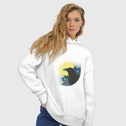Толстовка оверсайз женская Чёрный ворон на ветке под луной, цвет: белый — фото 2