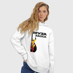 Толстовка оверсайз женская Муза хаоса рок, цвет: белый — фото 2