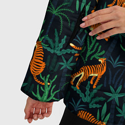 Куртка зимняя женская Паттерн из Тигров и Растений, цвет: 3D-черный — фото 2