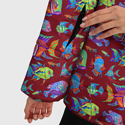 Куртка зимняя женская Тропические рыбки на бордовом, цвет: 3D-черный — фото 2