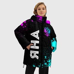 Куртка зимняя женская Яна и неоновый герб России вертикально, цвет: 3D-черный — фото 2