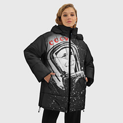 Куртка зимняя женская Гагарин в космосе, цвет: 3D-черный — фото 2