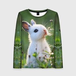 Женский лонгслив Кролик малыш на лужайке