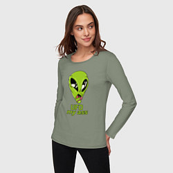 Лонгслив хлопковый женский Зеленый пришелец НЛО с надписью UFO my ass, цвет: авокадо — фото 2