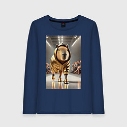 Женский лонгслив Капибара без лапки на модном показе в золоте