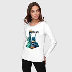 Лонгслив хлопковый женский Batman and statue of Liberty - ai art fantasy, цвет: белый — фото 2