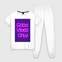 Пижама хлопковая женская Неоновая надпись good vibes only и кирпичная стена, цвет: белый