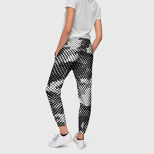 Женские брюки Черный камуфляж / 3D-принт – фото 4