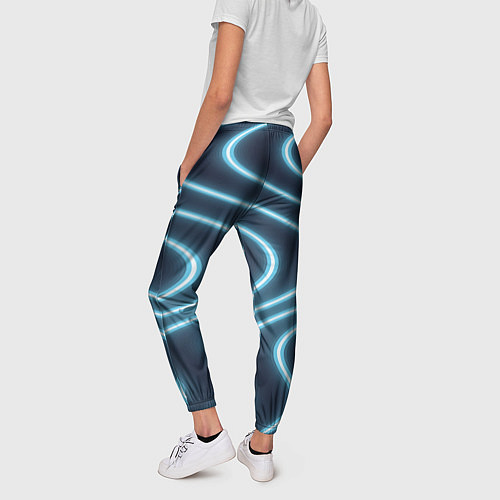 Женские брюки Неоновый свет Волны голубые на темном фоне / 3D-принт – фото 4