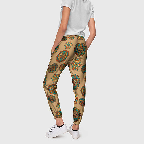 Женские брюки Мандалы на бежевом фоне / 3D-принт – фото 4