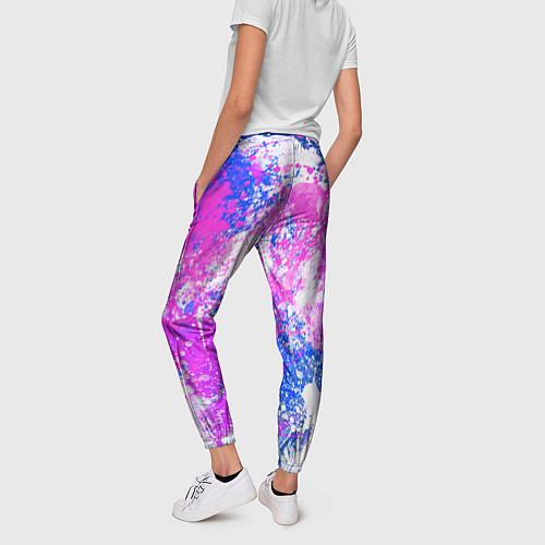 Женские брюки Разбрызганная фиолетовая краска - светлый фон / 3D-принт – фото 4