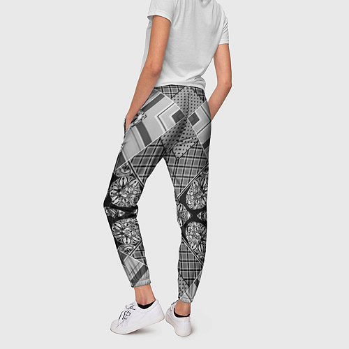 Женские брюки Черно белый этнический лоскутный узор / 3D-принт – фото 4