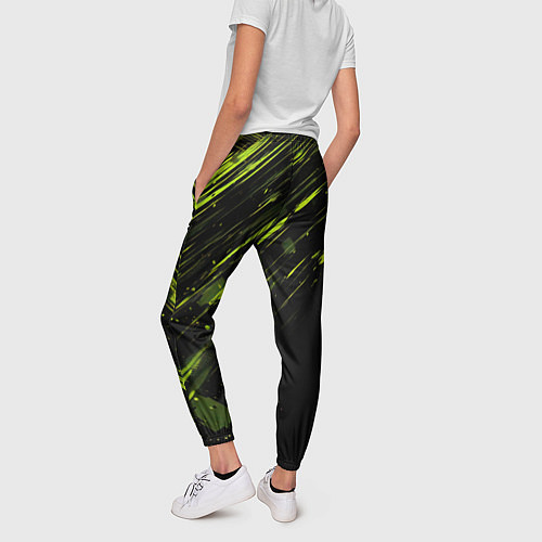 Женские брюки Зеленая краска на черном фоне / 3D-принт – фото 4