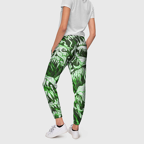 Женские брюки Белые клыки на зелёном фоне / 3D-принт – фото 4
