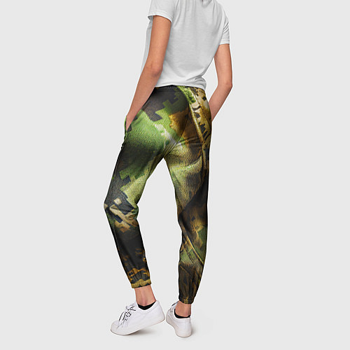 Женские брюки Реалистичный камуфляж на ткани / 3D-принт – фото 4