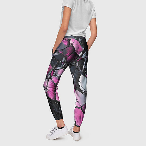 Женские брюки Чёрно-розовый камень / 3D-принт – фото 4