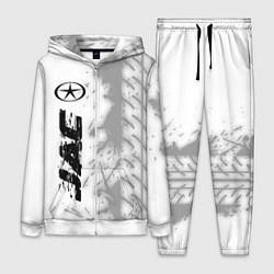 Женский костюм JAC speed на светлом фоне со следами шин: по-верти