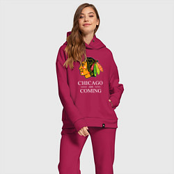 Женский костюм оверсайз Chicago are coming, Чикаго Блэкхокс, Chicago Black, цвет: маджента — фото 2