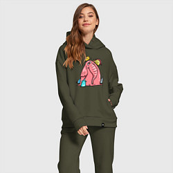 Женский костюм оверсайз Розовая слоника со слонятами, цвет: хаки — фото 2