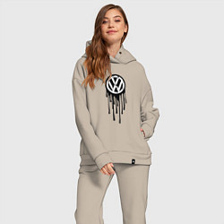 Женский костюм оверсайз Volkswagen - art logo, цвет: миндальный — фото 2