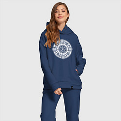 Женский костюм оверсайз Компас вегвизир и узлы защиты воина, цвет: тёмно-синий — фото 2