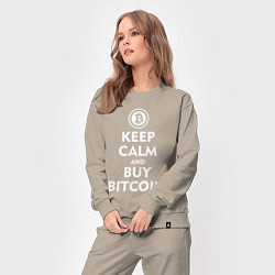 Костюм хлопковый женский Keep Calm & Buy Bitcoin, цвет: миндальный — фото 2