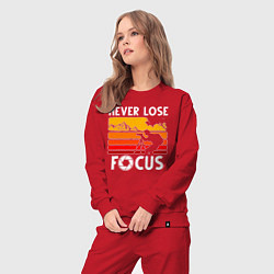 Костюм хлопковый женский Never lose focus, цвет: красный — фото 2
