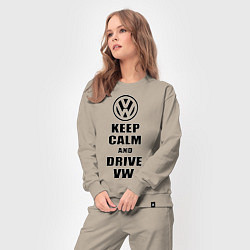 Костюм хлопковый женский Keep Calm & Drive VW, цвет: миндальный — фото 2