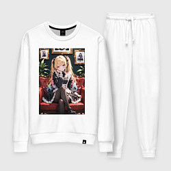 Женский костюм Лоли-горничная сидит в кресле