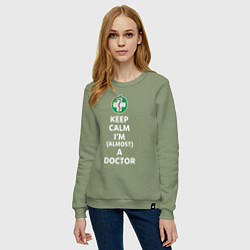 Свитшот хлопковый женский Keep calm I??m a doctor, цвет: авокадо — фото 2