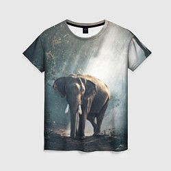Женская футболка Слон в лесу