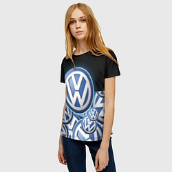 Футболка женская Volkswagen Большое лого паттерн, цвет: 3D-принт — фото 2