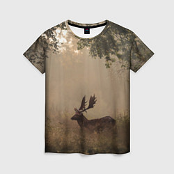 Женская футболка Олень в лесу в лучах солнца