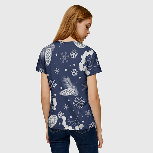 Женская футболка Зимние ягоды и шишки на синем фоне / 3D-принт – фото 4