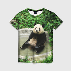 Женская футболка Панда отдыхает в ванной