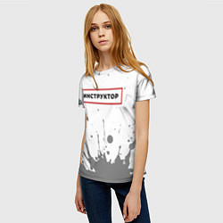 Футболка женская Инструктор - в красной рамке на светлом, цвет: 3D-принт — фото 2